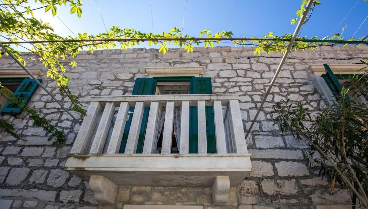 Visilo Stone House Villa Pucisca Eksteriør bilde
